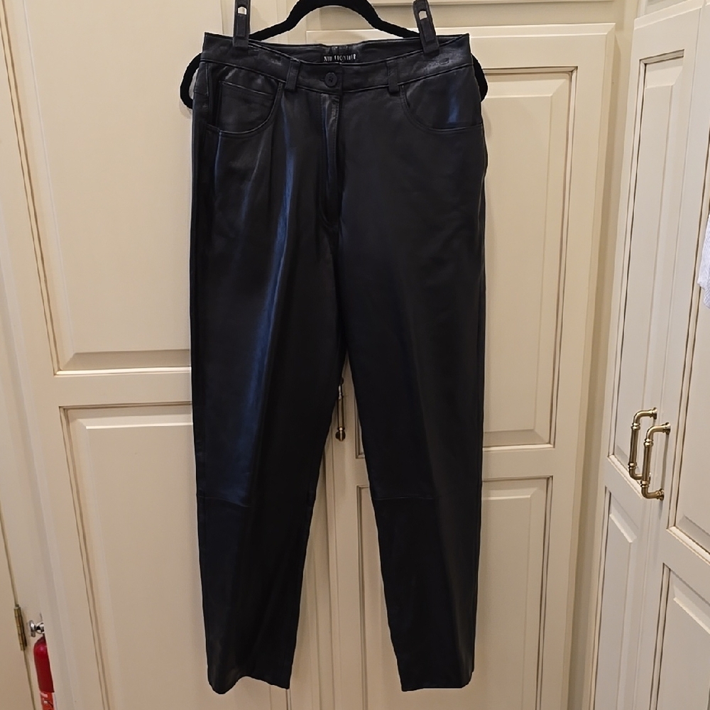 New Frontier.Premium Leather Pants in Black Size 12. Pants have pockets in  back